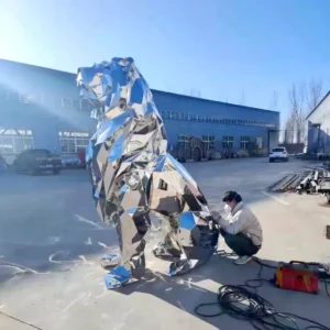 Geometric mirror stainless steel lion sculpture