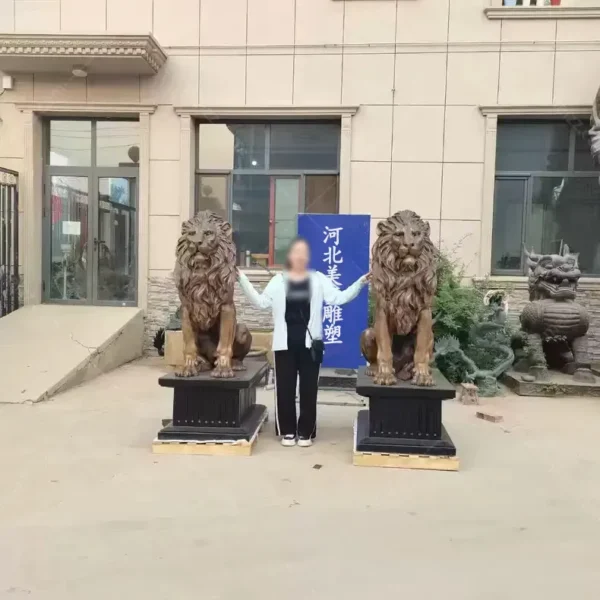 Lion Statues for Driveway