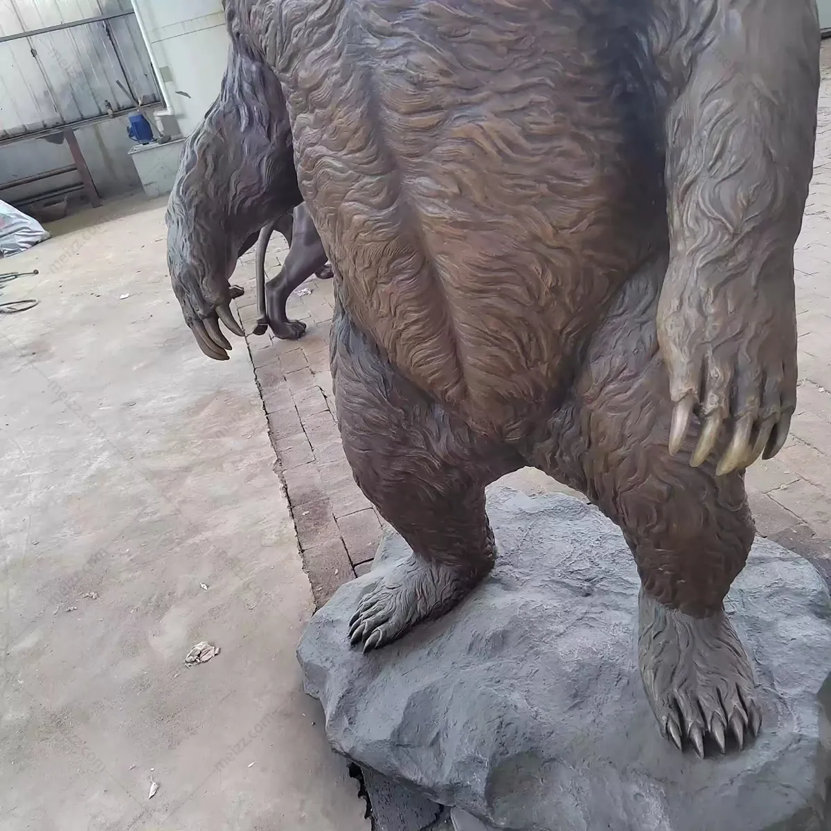 life size bronze bear statue