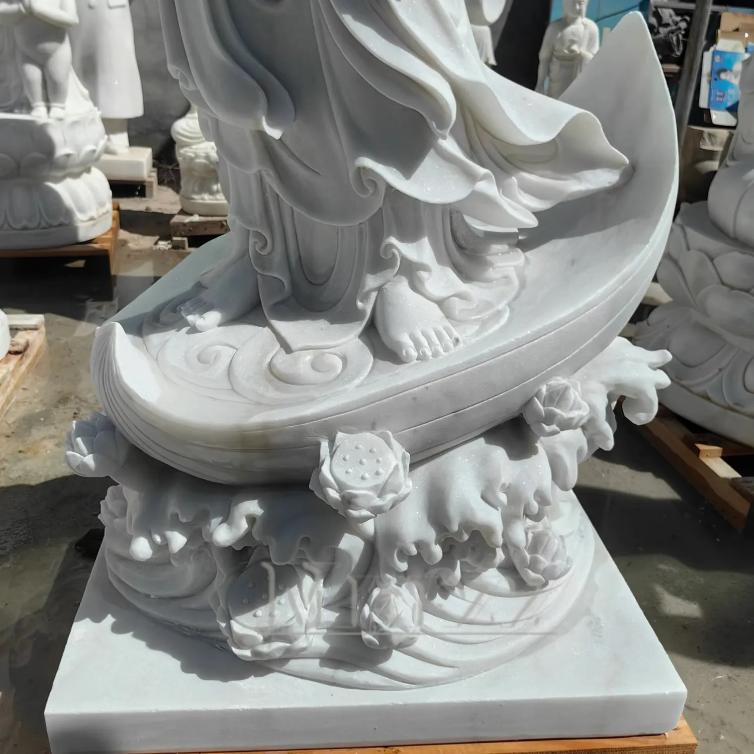 Guan Yin Buddha Statue