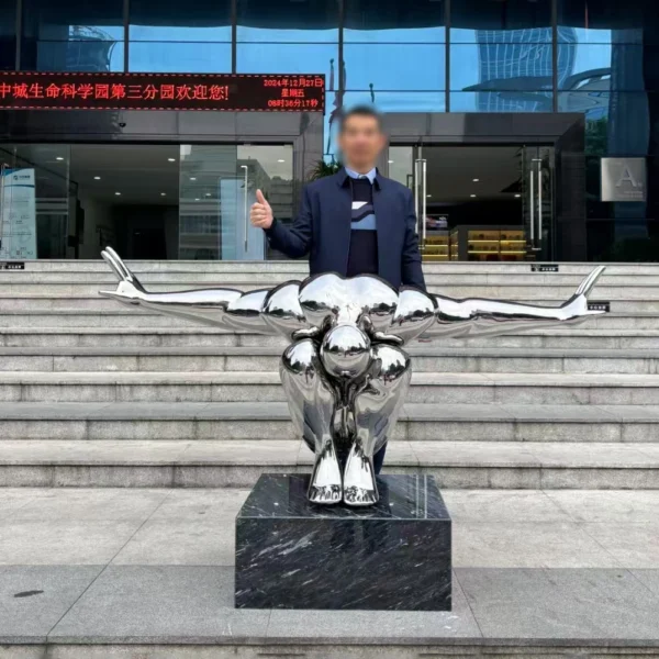 diving man statue