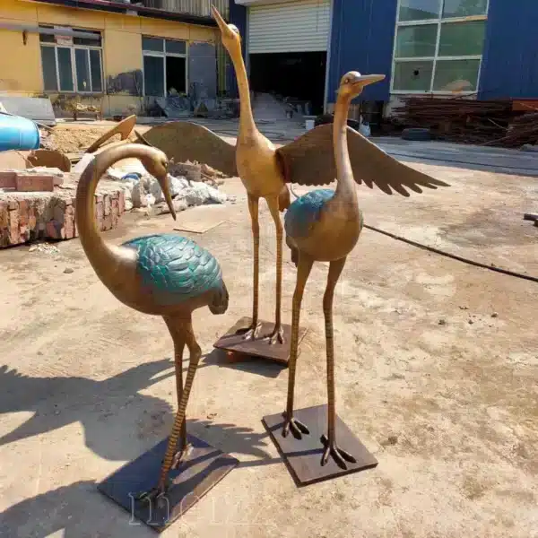 metal garden crane statues