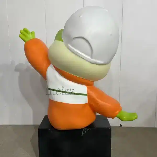 Cute Frog Sculpture