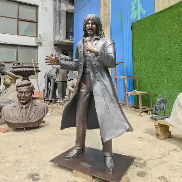 steve lee statue