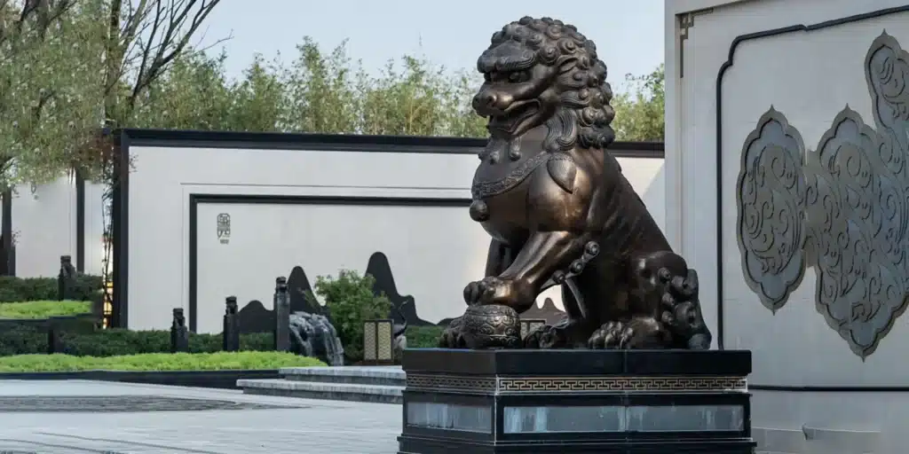 lion statue for entrance