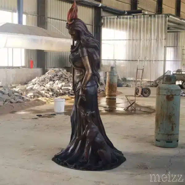 hecate statue
