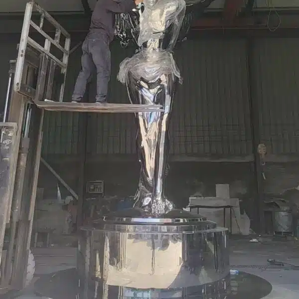 mirror polished stainless steel sculpture