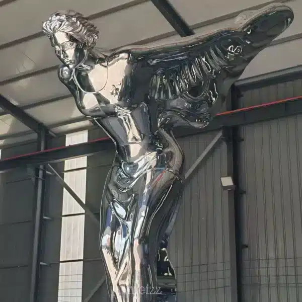 mirror polished stainless steel sculpture
