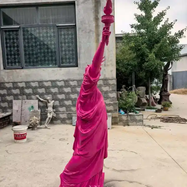 Fiberglass Statue of Liberty (5) Fiberglass Statue of Liberty