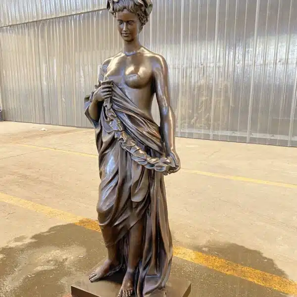 European goddess sculpture (1) European goddess sculpture