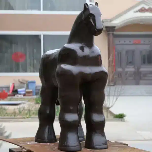 Modern Fat Horse Sculpture1 Modern Fat Horse Sculpture