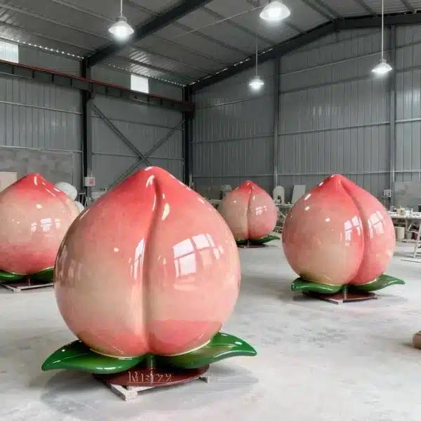 Peach sculpture (3) Peach sculpture