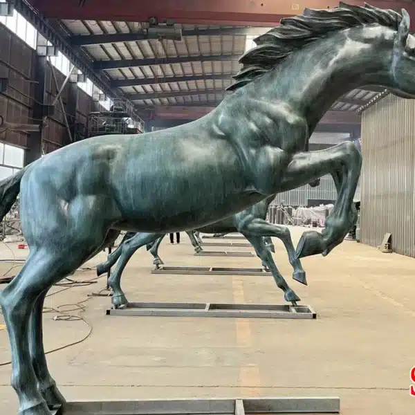 5 running horses statue (1) Life-Size Bronze Running Horse Statues