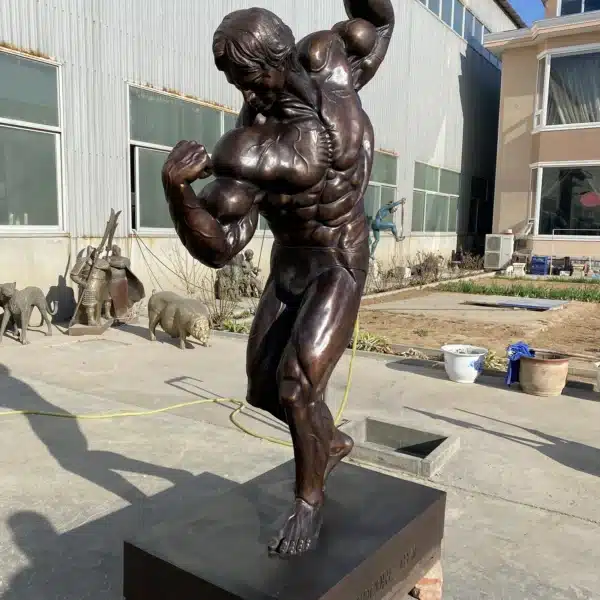 Bodybuilder Sculpture (2) Bodybuilder Sculpture