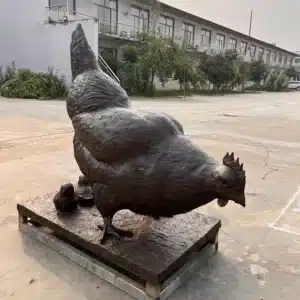 Hen Garden Statue
