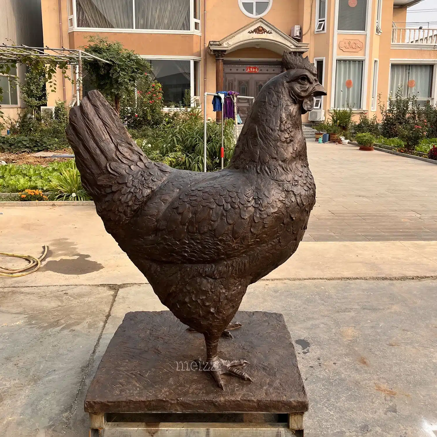 Large Metal Chicken Sculpture (3) Large Metal Chicken Sculpture