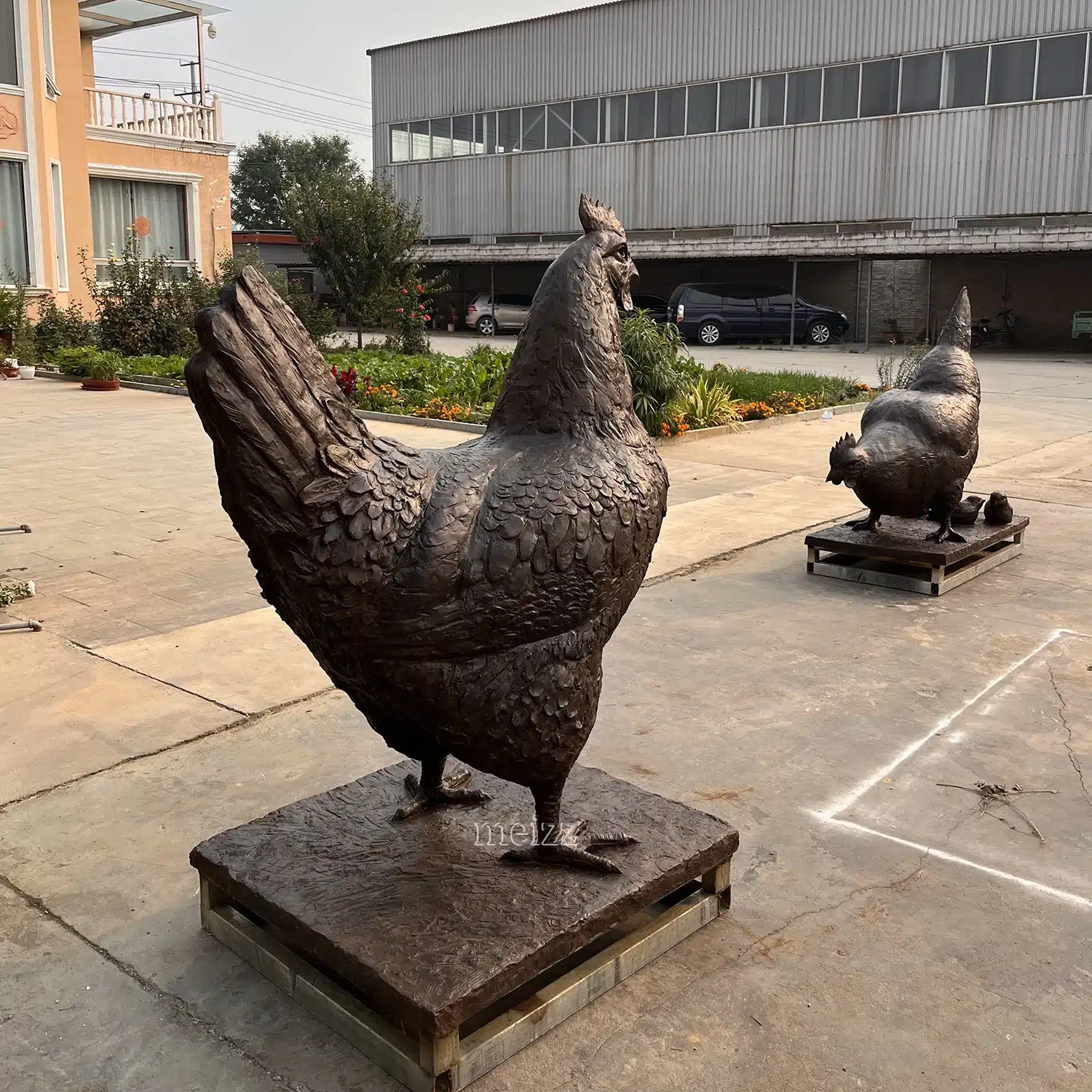 Large Metal Chicken Sculpture (4) Large Metal Chicken Sculpture