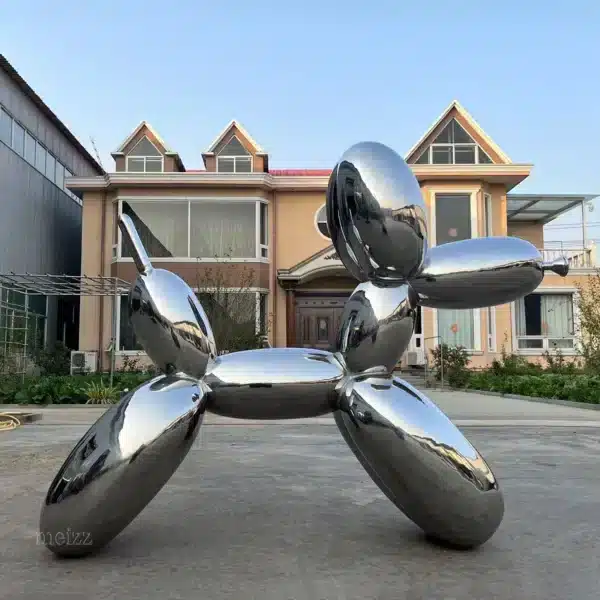 Silver Balloon Dog Sculpture Silver Balloon Dog Sculpture