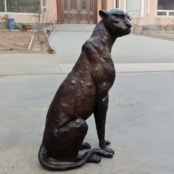 Sitting Leopard Statue