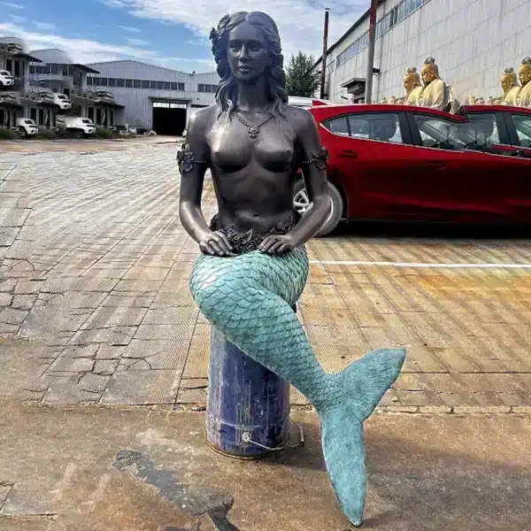 Sitting Mermaid Statue