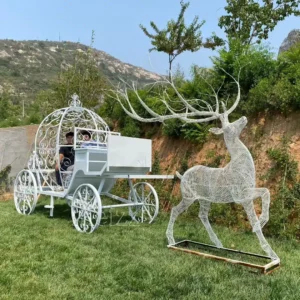 wire reindeer sculpture