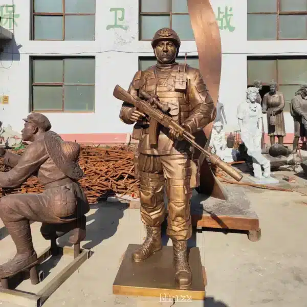 life size soldier statue (1) life size soldier statue