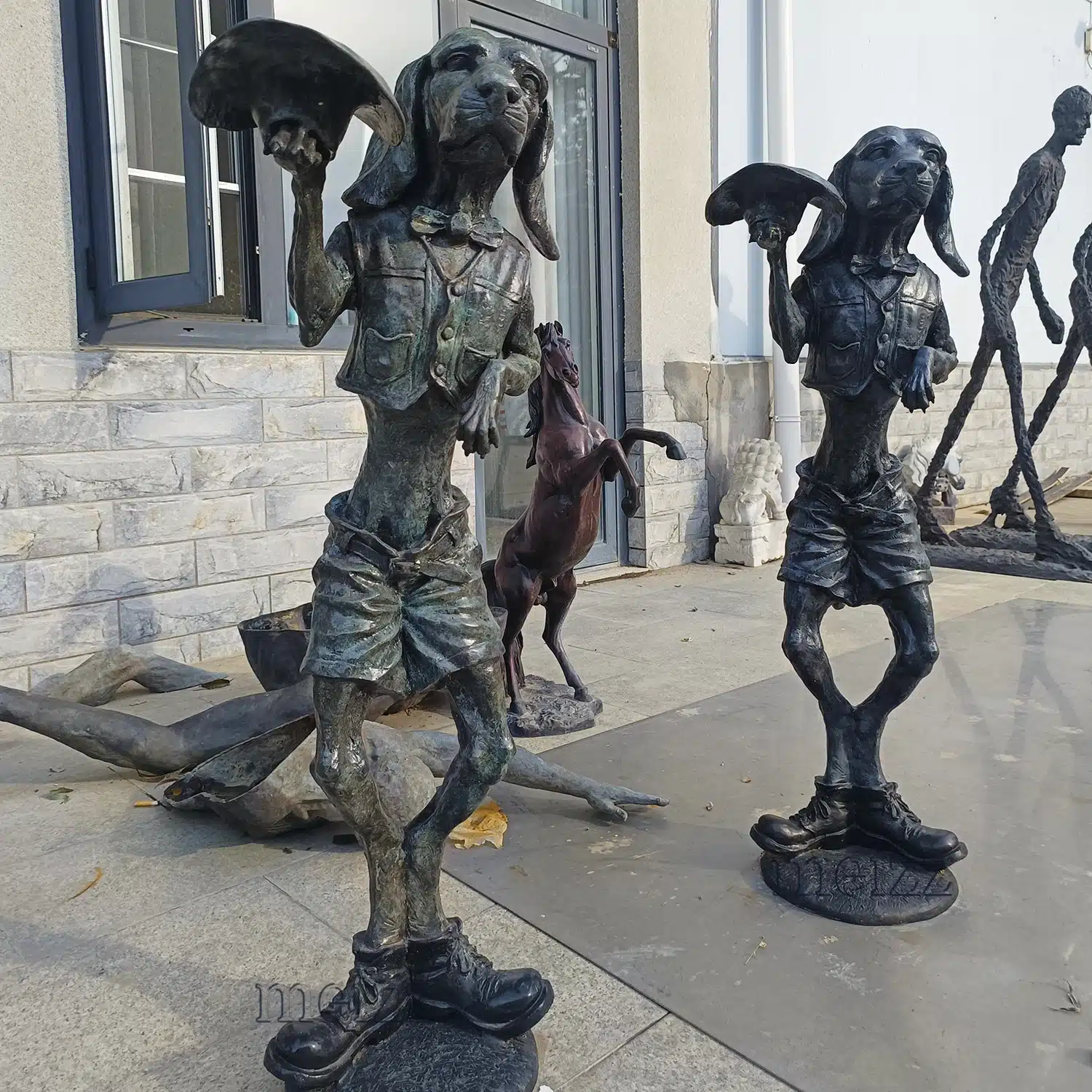 Dog Waiter Statue (3) Dog Waiter Statue