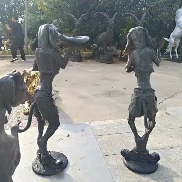 Dog Waiter Statue
