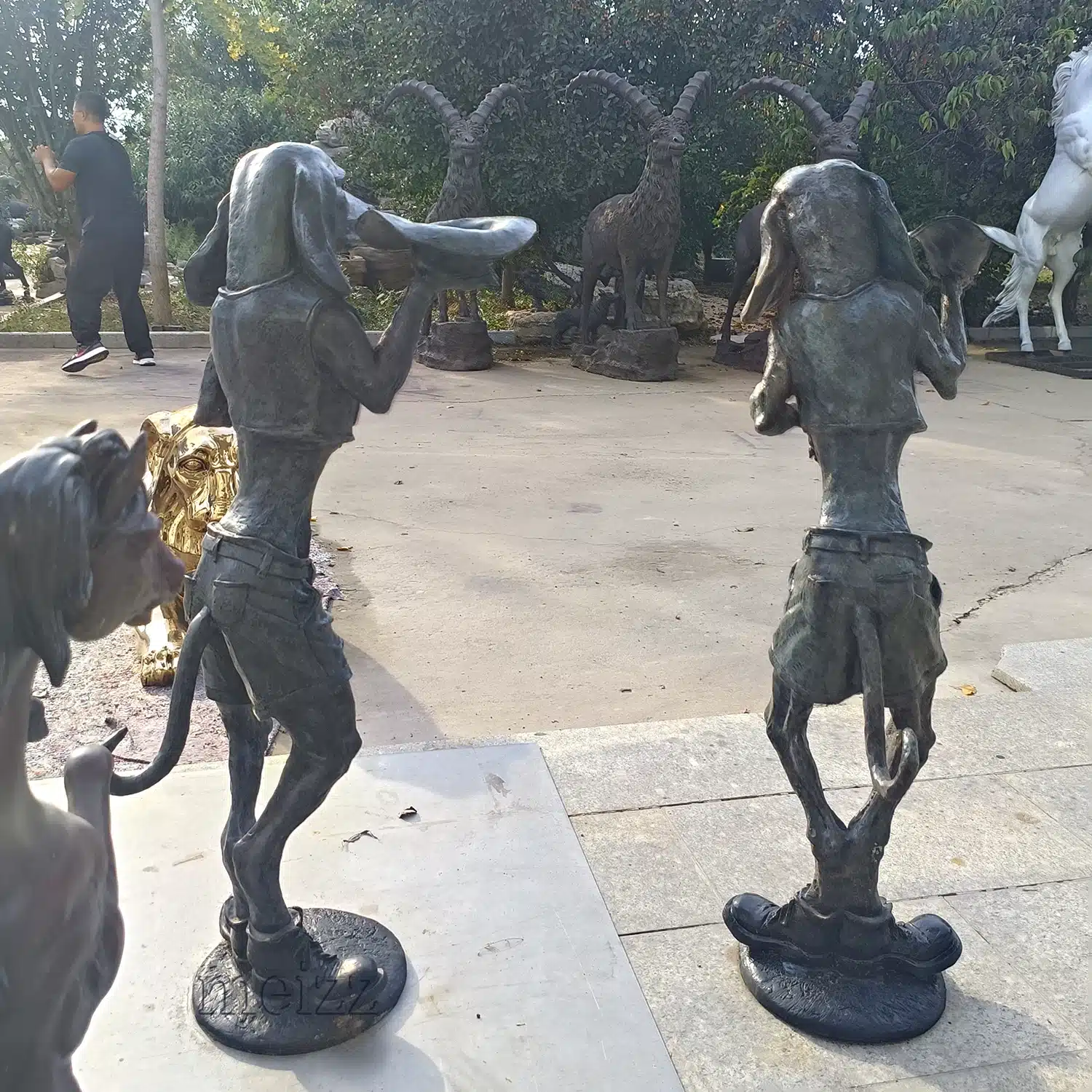 Dog Waiter Statue (6) Dog Waiter Statue