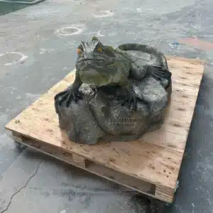 Iguana Garden Statue