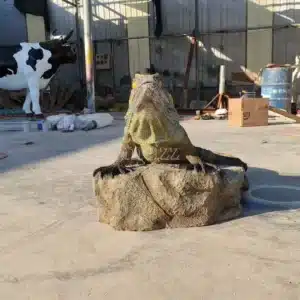 Iguana Garden Statue