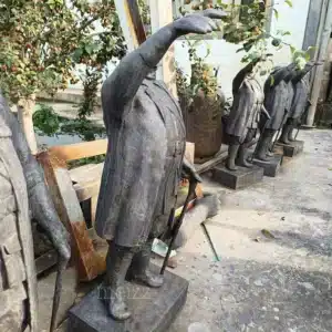 Winston Churchill bronze statue