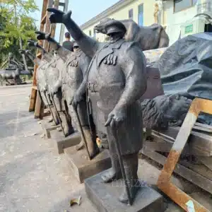 Winston Churchill bronze statue
