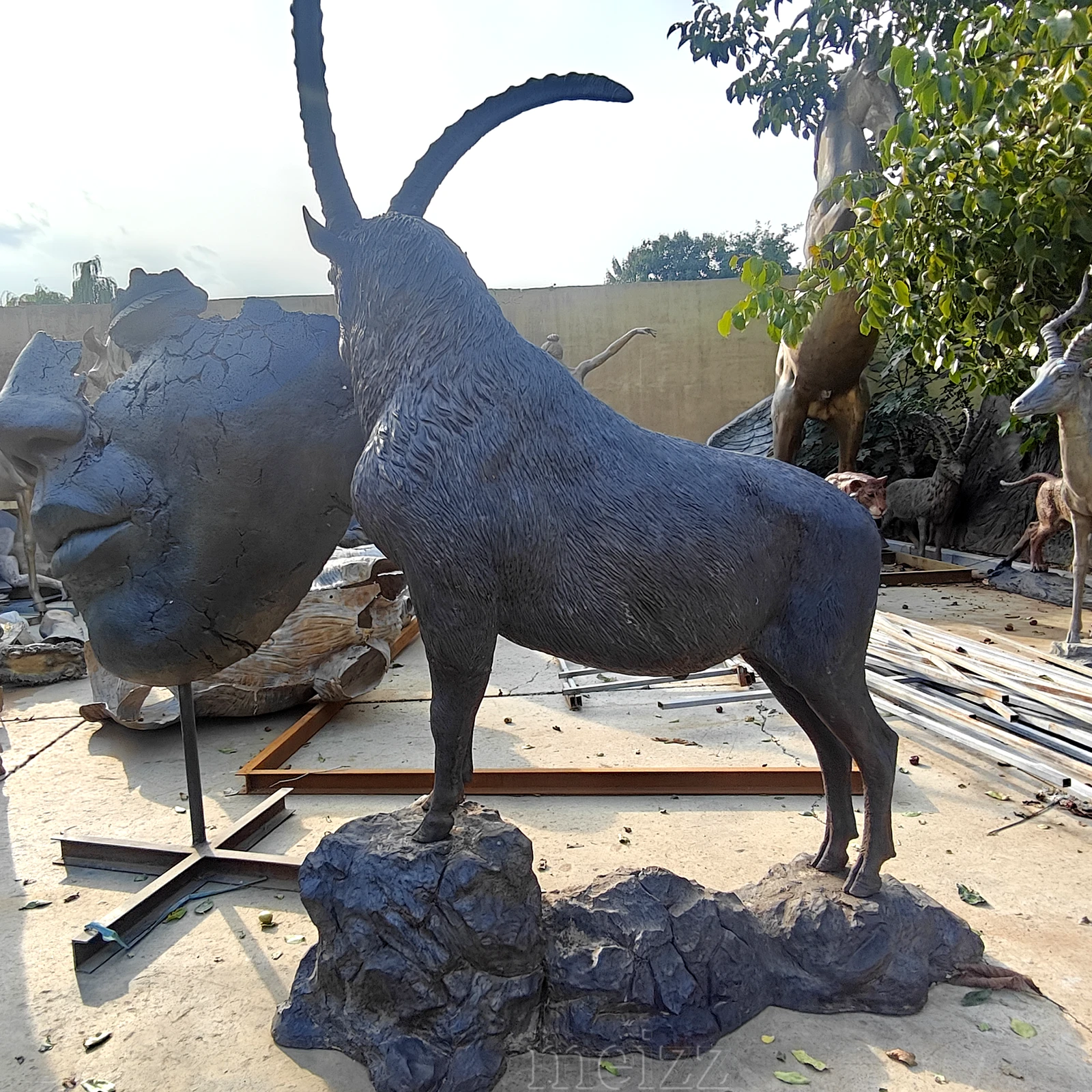 alpine ibex statue (6)