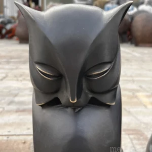 sitting cat statue